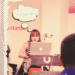 Vilma Núñez impartiendo taller de consultoría estratégica de marketing digital Convierte Más en Madrid octubre 2016, asistente tomando notas, momento que inspiró creación de blog 9 años después